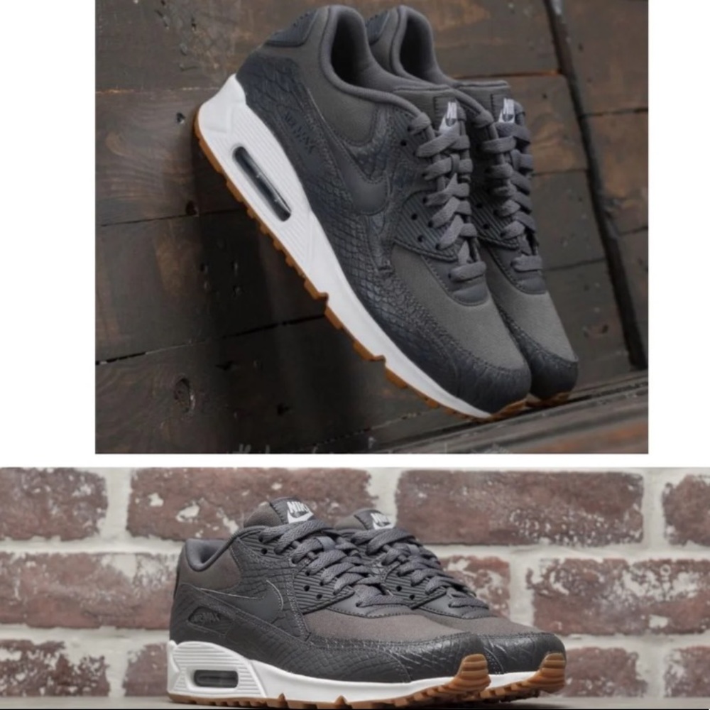 Leather Nike Air Max (women’s)